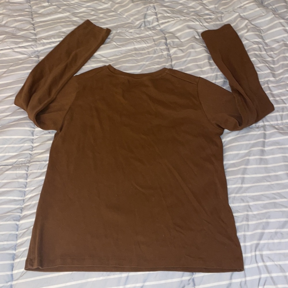 UniQlo Longsleeve - Picture 3 of 4
